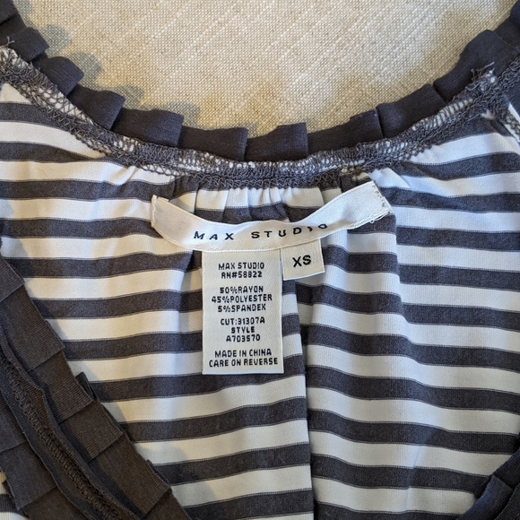 Max Studio striped tank top - Picture 2 of 3